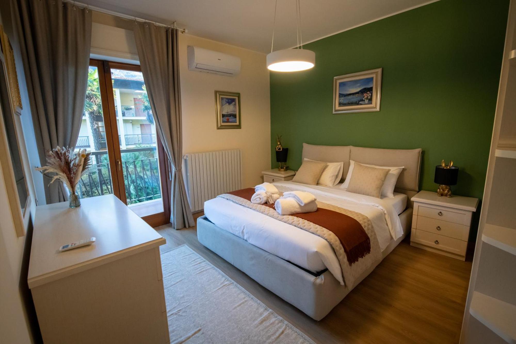 Residenza Lago Sereno ปอร์โต เซเรซิโอ ภายนอก รูปภาพ